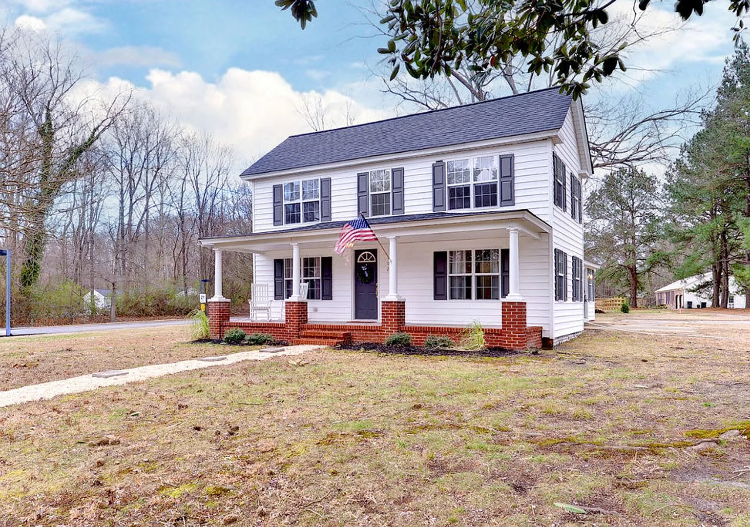 Renovated historic farmhouse in Yorktown — Photo 3