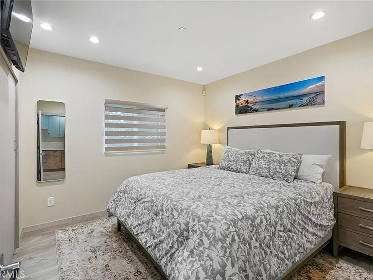 18748 Collins St #1/2 — Photo 9