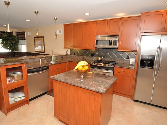 Kitchen w/Stainless Steel Appliances