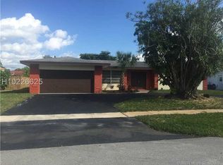 1360 NW 70th Way, Plantation, FL 33313