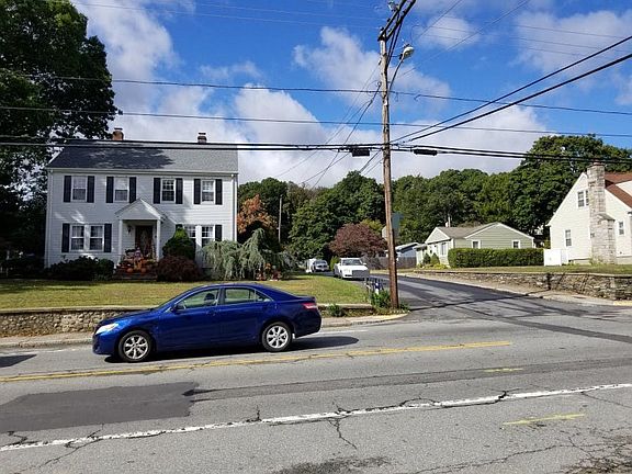 2nd image of 990 Atwood Ave