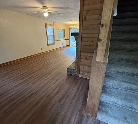 3rd image of 2304 Claremont Ln