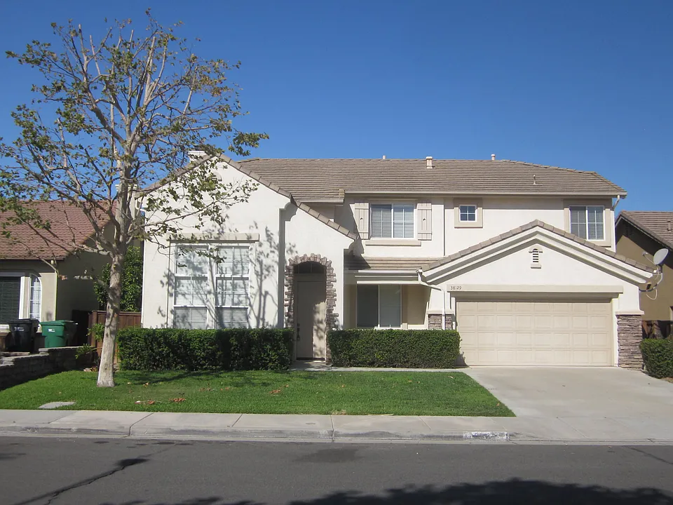 38129 Augusta Dr