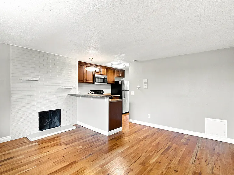 222 Logan — Photo 47