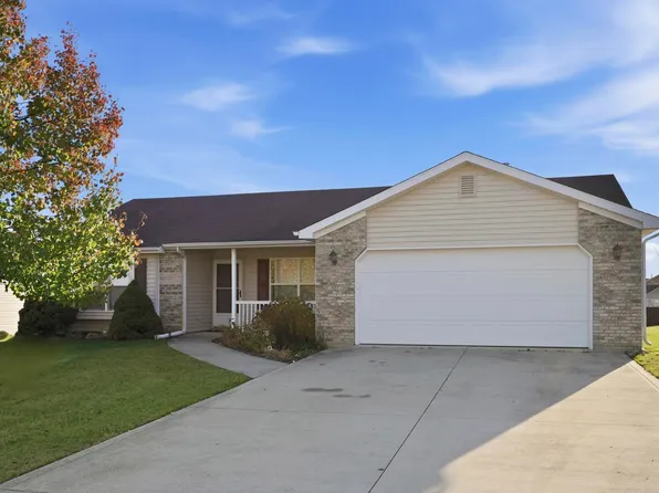 927 Wheatfield Ln, Churubusco, IN 46723