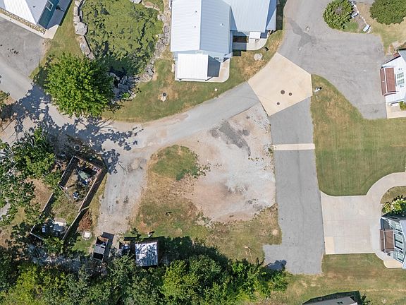 3rd image of 37214 S Cliff Crest Dr