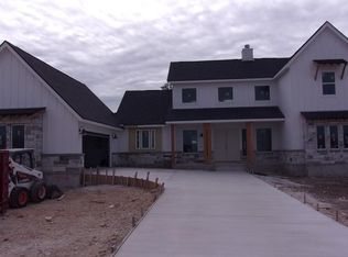 345 John Price, Blanco, TX 78606