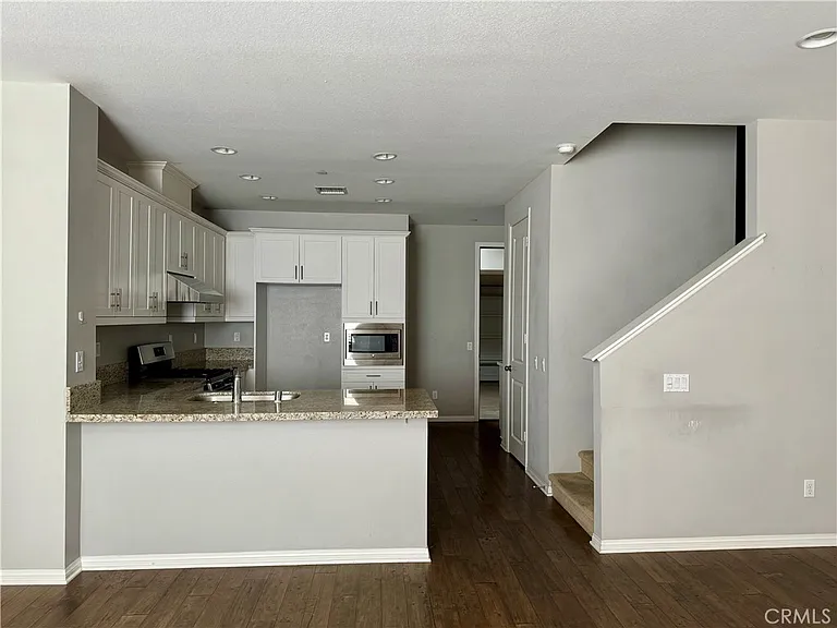 3248 Pebblebrook Rd — Photo 5