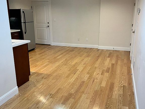 2nd image of 2371 20th Ave #A