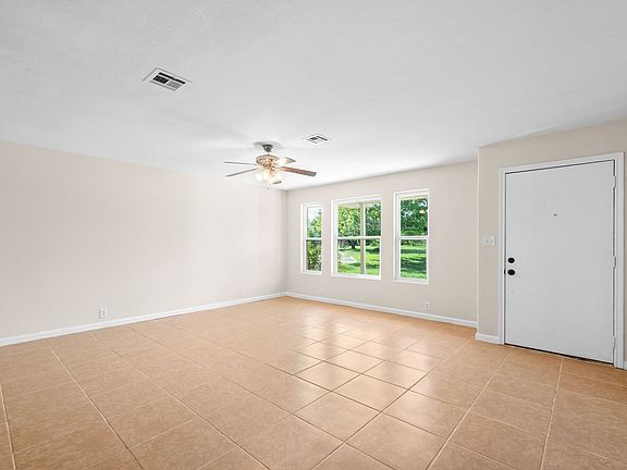 5th image of 155 Kriewald Ln