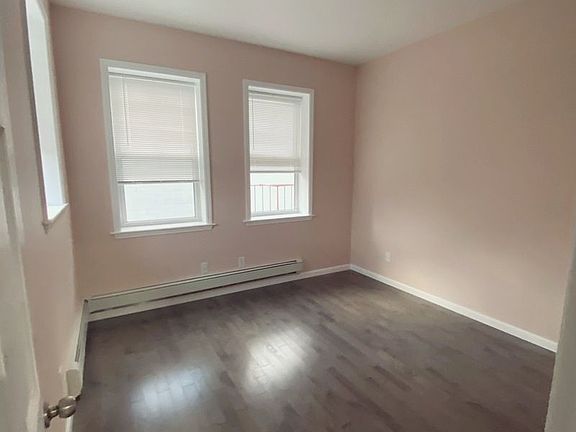2nd image of 180 Irving Ave #2F