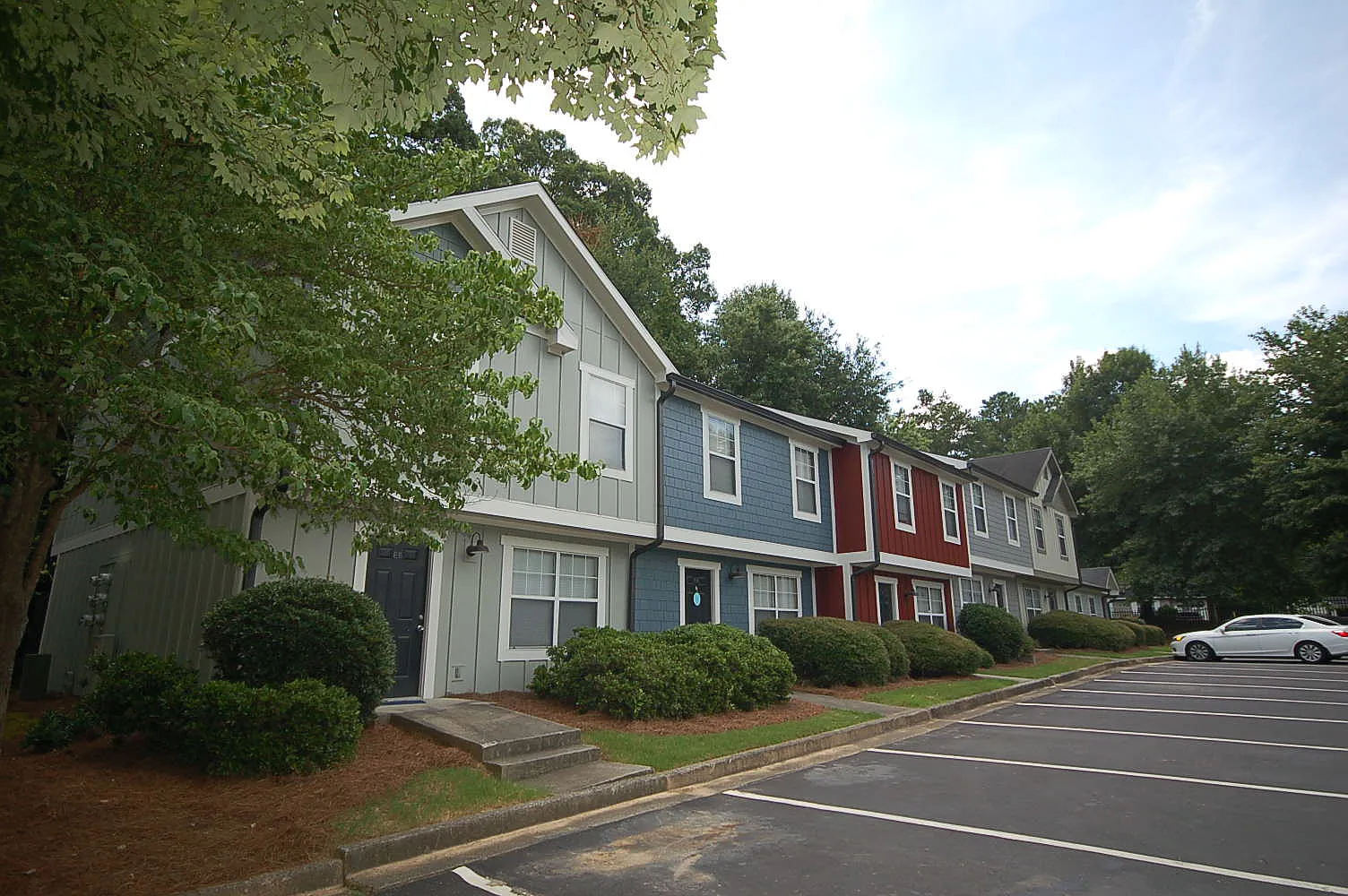 Bridgeside Apartments — Photo 4