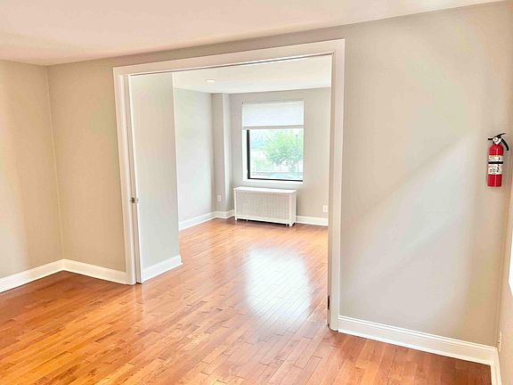 5th image of 6305 Kennedy Blvd E APT A8