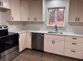 225 Monks Rd #B, Valencia, PA 16059