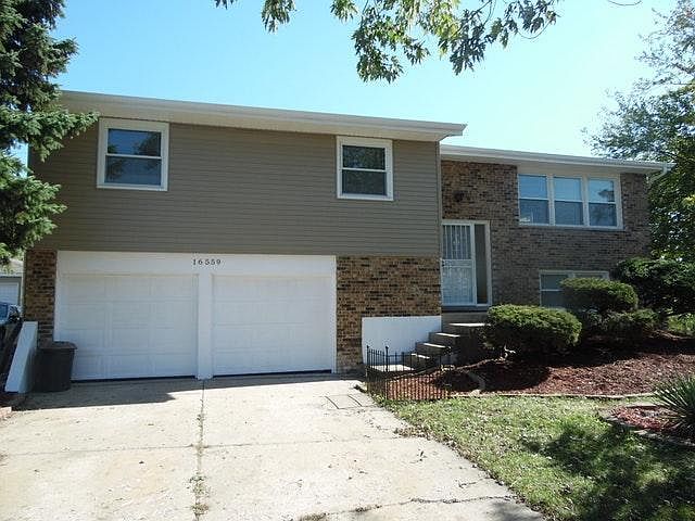 1st image of 16559 Woodlawn West Ave