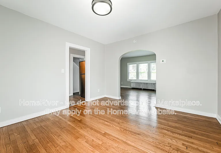 3025 Norwood Ave — Photo 9