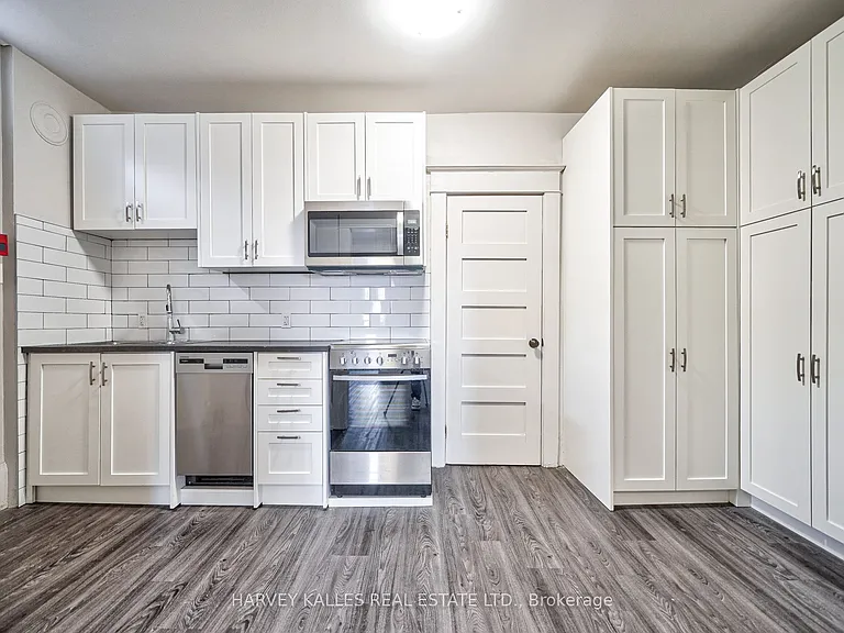 1074 Saint Clair Ave W #4 — Photo 15