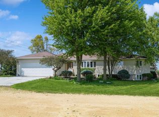 2395 210th Ave, Grand Mound, IA 52751