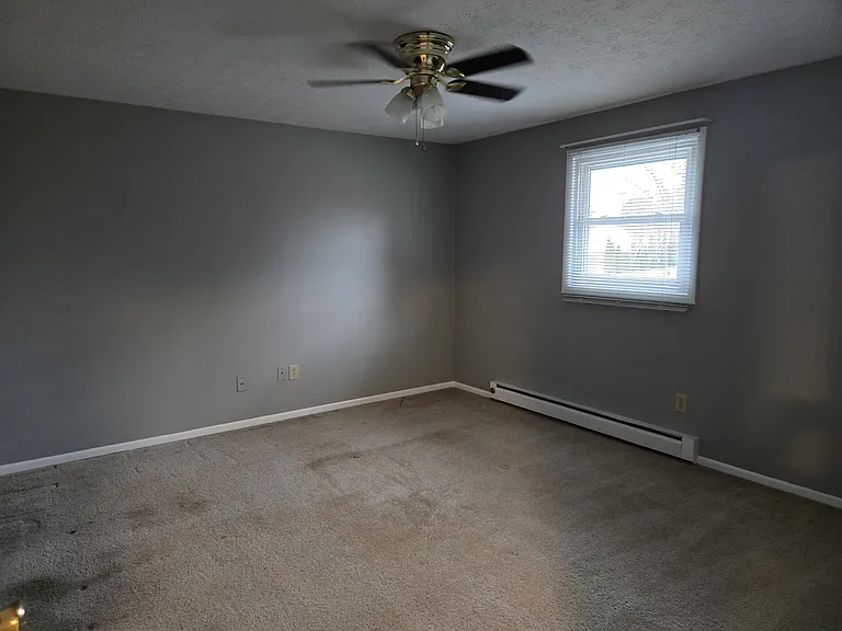 554 Bailey Dr — Photo 4