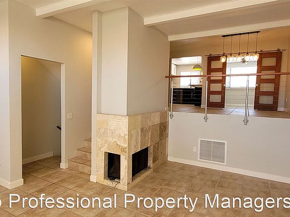 4th image of 3986 La Jolla Village Dr