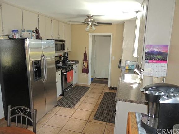 5th image of 8 Avery Ct