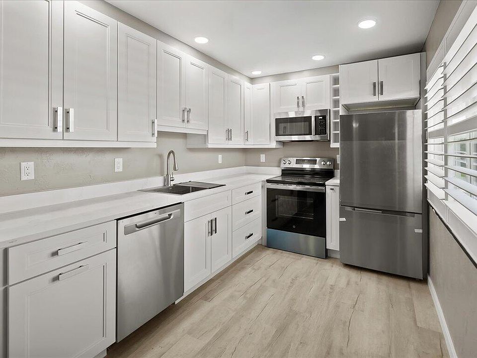 1st image of 850 Palm St #E2