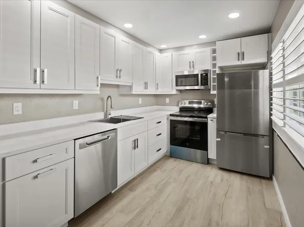 850 Palm St #E2, Marco Island, FL 34145