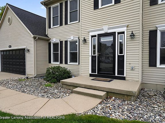 3rd image of 1075 Lacosta Dr