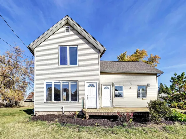 527 Quincy St, Oconto Falls, WI 54154