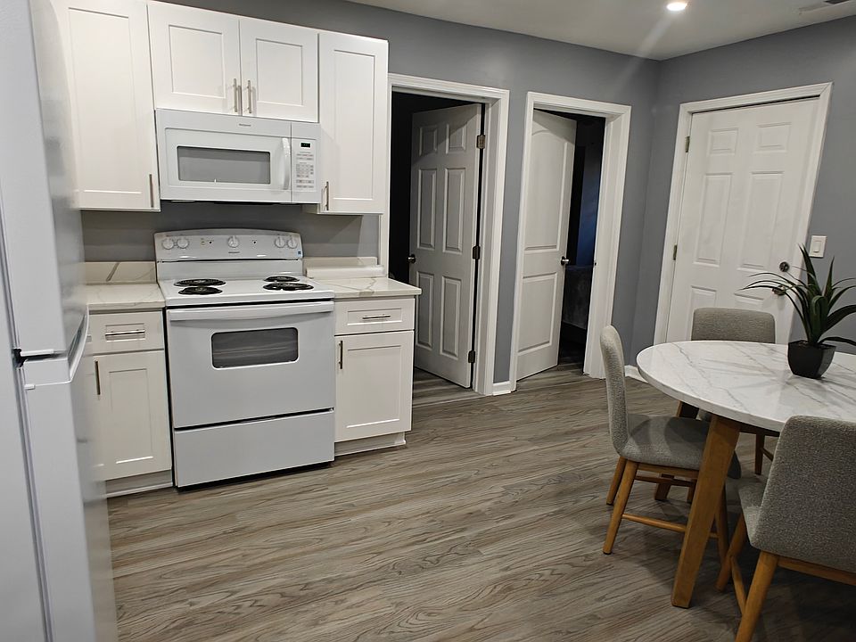 1st image of 4237 Shoreside Cir #Basement