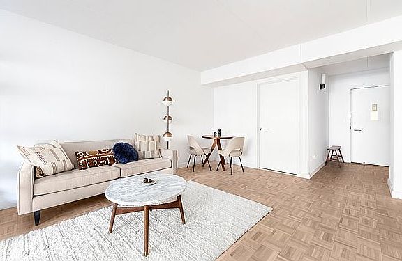 3rd image of 200 E 87th St APT 11F