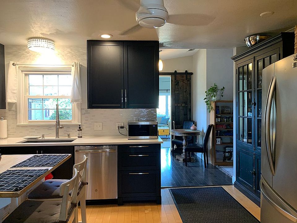 1st image of 51 Hoffman Ave