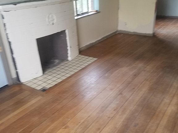 2nd image of 1507 Miramar Ct