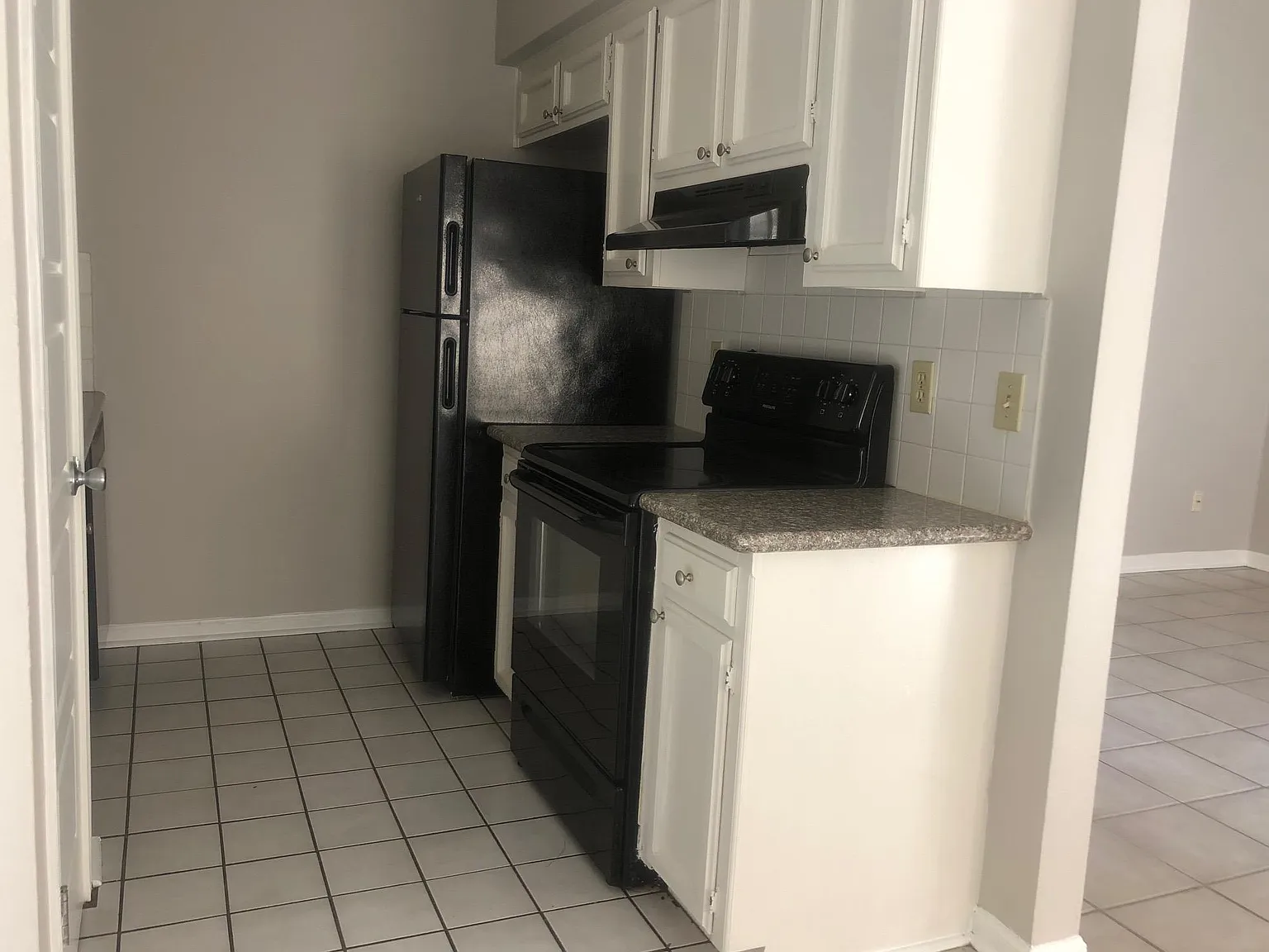 3 bed, 1175 sqft, $1,300 — Photo 3