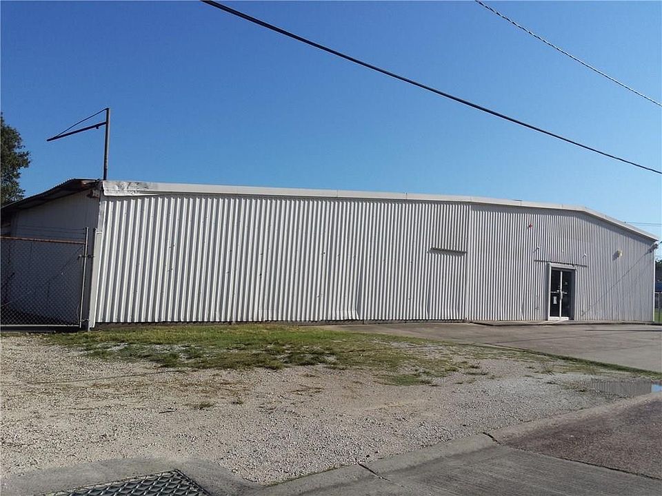 2nd image of 515 6th St