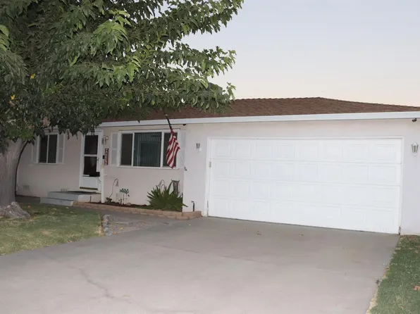 933 5th St, Livingston, CA 95334