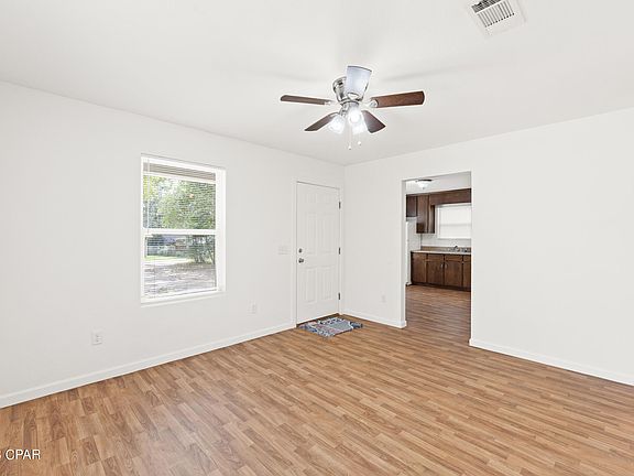 5th image of 705 N Cotton St