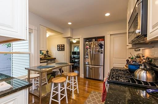 4th image of 28 Elmwood St #2