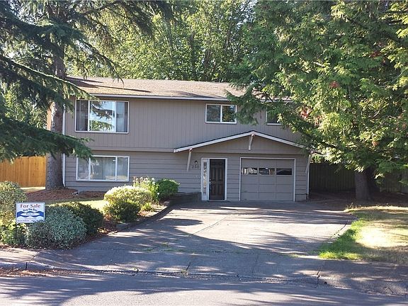 3rd image of 250 Peace Arch Ct