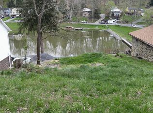 64 Maple Lake Rd, Bridgeport, WV 26330