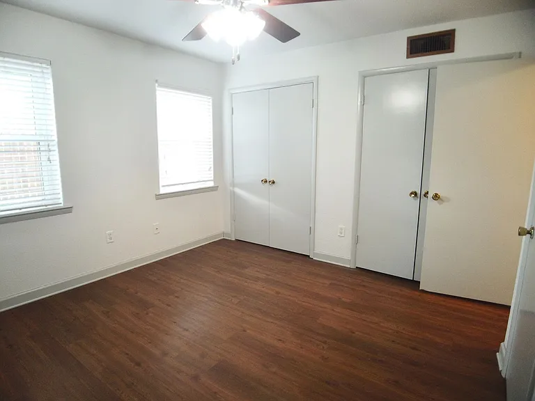 Carrollton — Photo 14