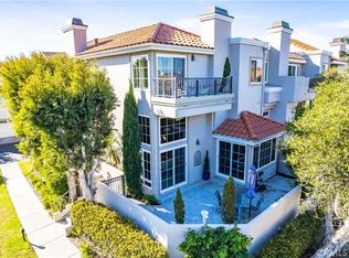 19496 Mountainview Ln, Huntington Beach, CA 92648