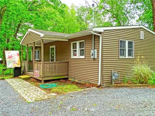 693 Lake Barnegat Dr, Lanoka Harbor, NJ 08734