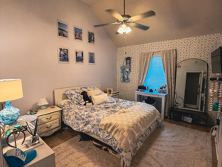 1633 Oxford Pl — Photo 8