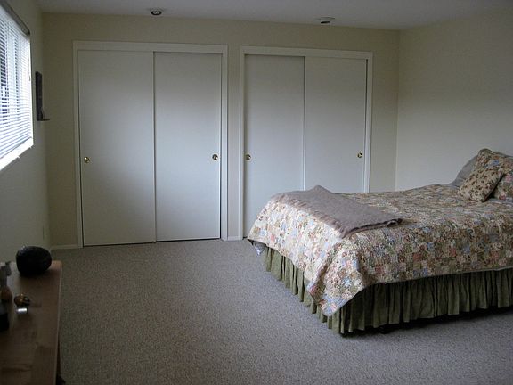 4th image of 6515 23rd Ave NE #1