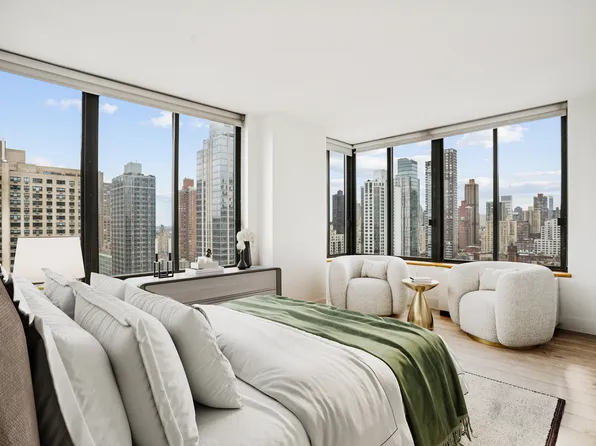 300 East 93rd Street image 4 of 8