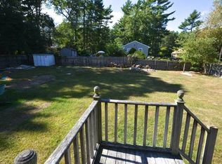389 Middle Rd, Acushnet, MA 02743