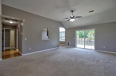3 bed, 2.0 bath, 1537 sqft, $1,800 — Photo 4