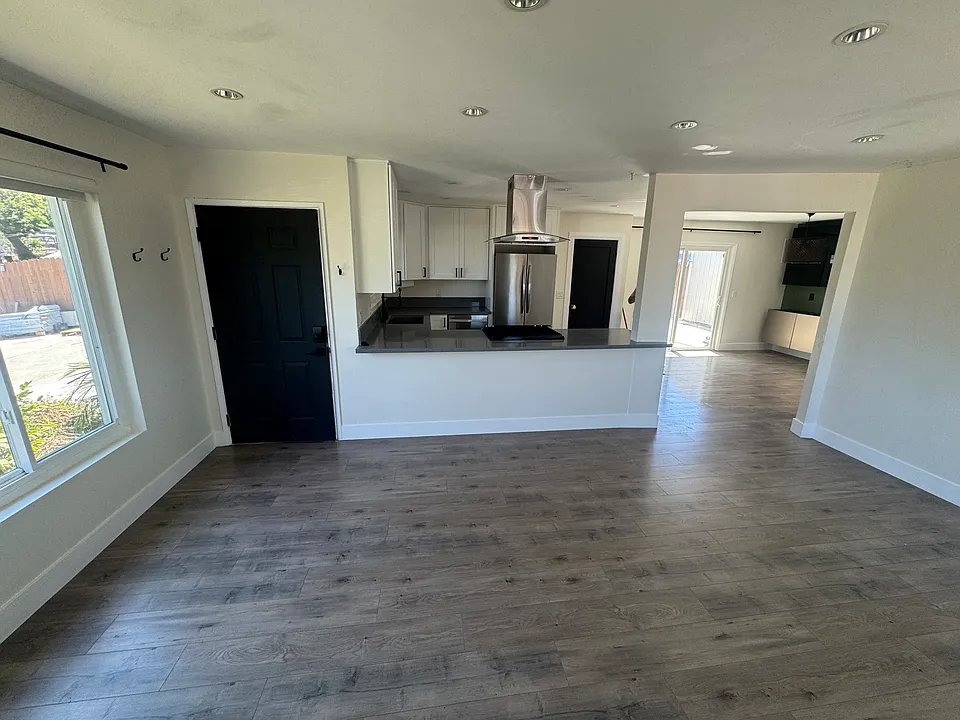 4075 Beta St
