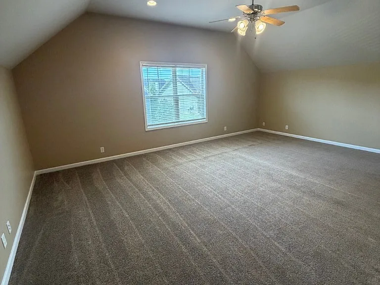 4406 Maximillion Cir — Photo 37